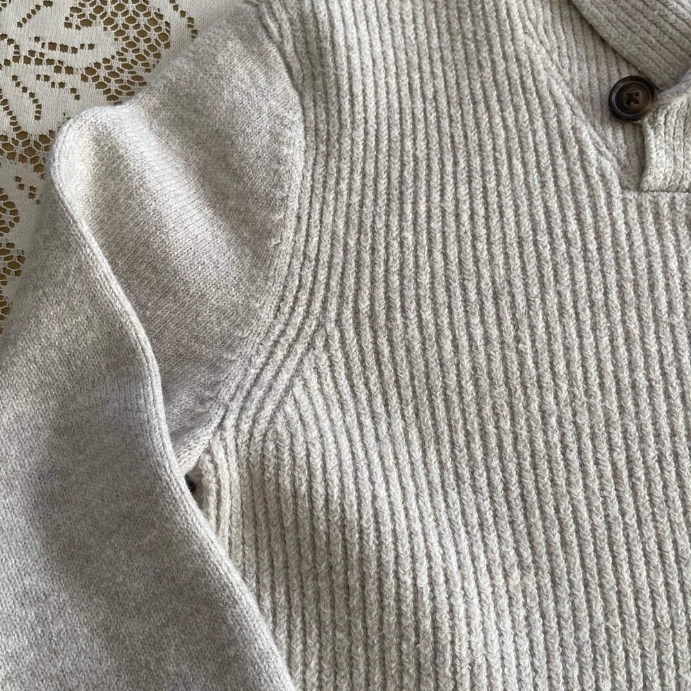 Old Navy Cream Ribbed Knit Sweater - Picture 4 of 12